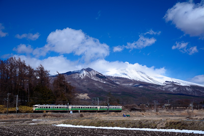 115系初代信州色御代田－平原浅間山バック